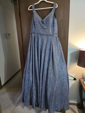Envious Couture Blue Sparkle Formal Gown Size 24 Plus Size Prom Dress Pockets